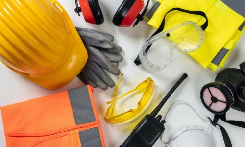 ELEKTRİKLİ ARAÇLARDA İŞ GÜVENLIĞI VE KİŞİSEL KORUYUCU DONANIM UYGULAMALARI